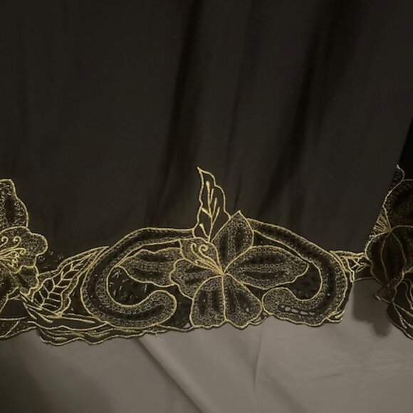 BEAUTIFUL Black and Gold Skirt Size 2X - Picture 4 of 4